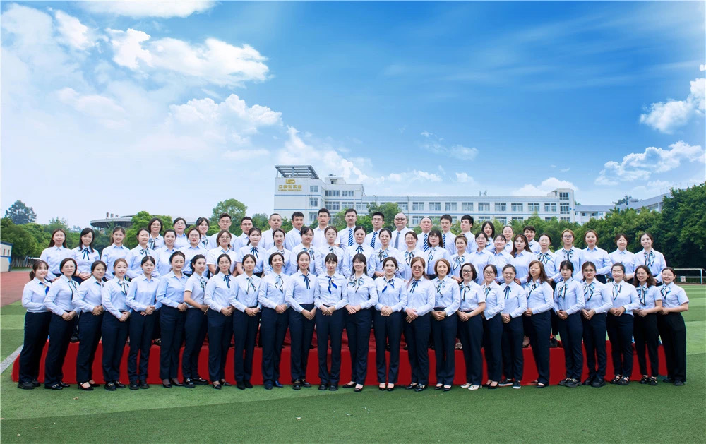 初2024届教师团队.png