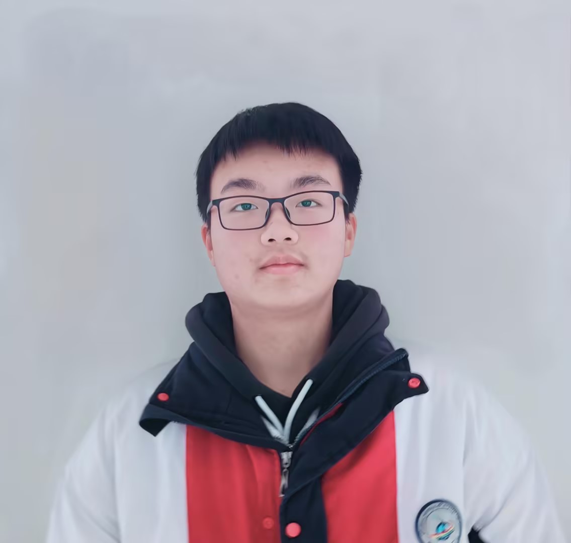 周钰皓.jpg
